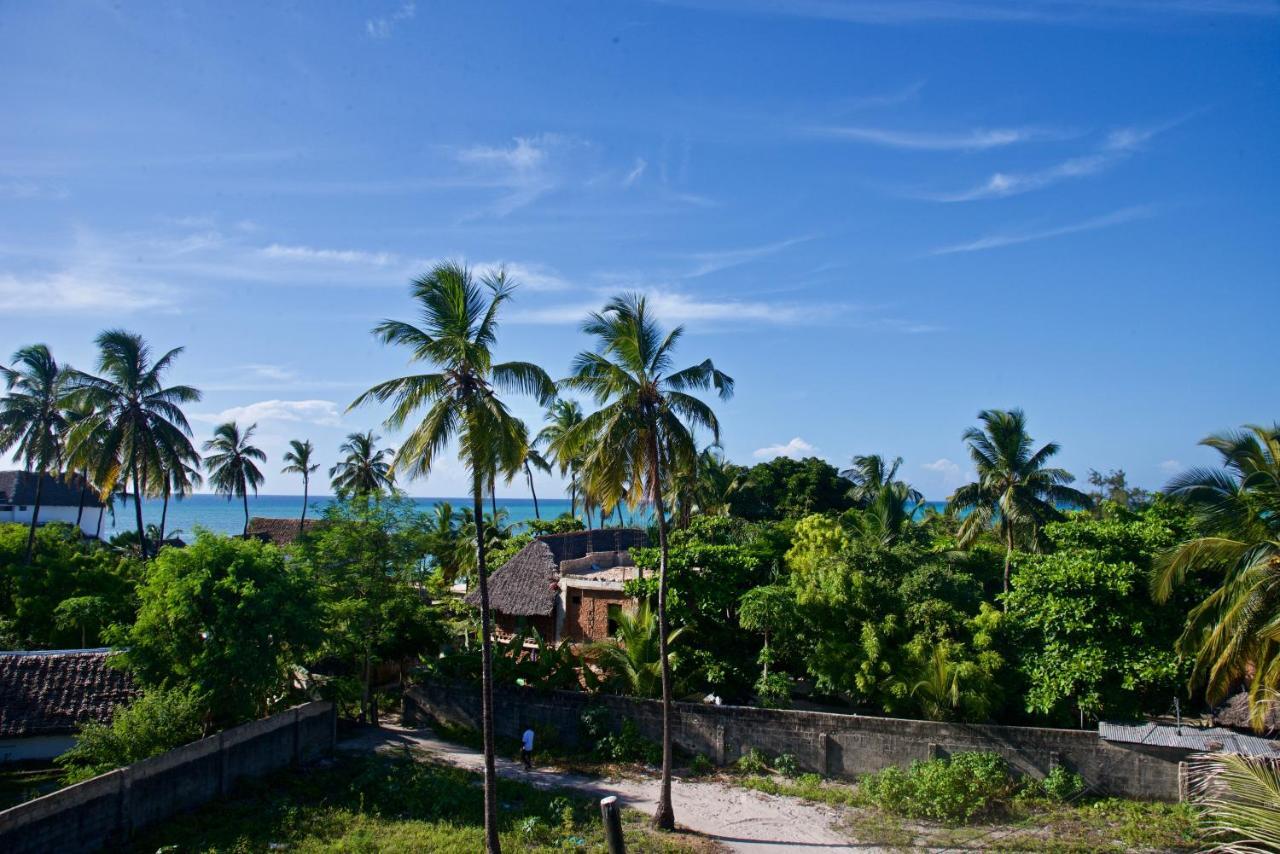 Meck'S Inn Lodge Nungwi Exterior photo